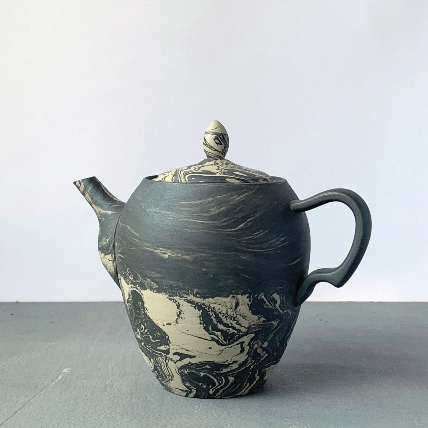 tea pot - black A